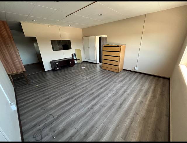 200M² OFFICE TO LET IN PARKLANDS